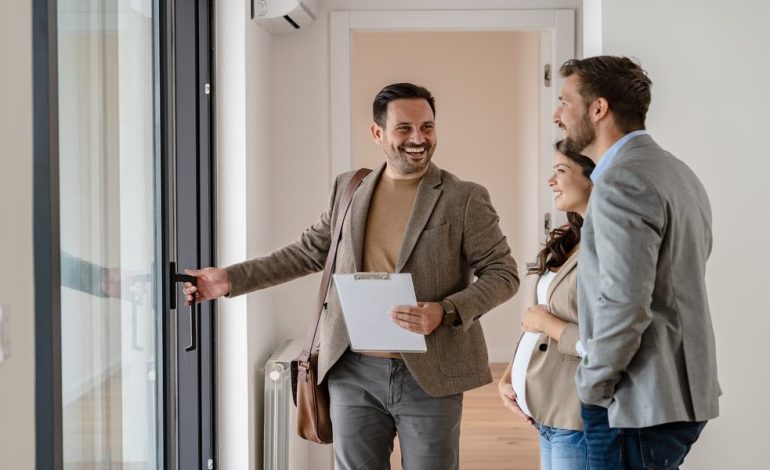 How Structured Licensing Programs Support Future Real Estate Success?